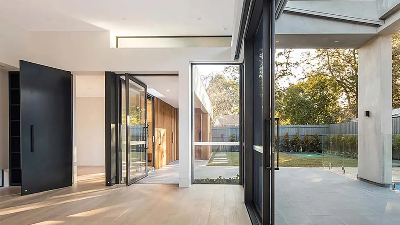 pivot front door​