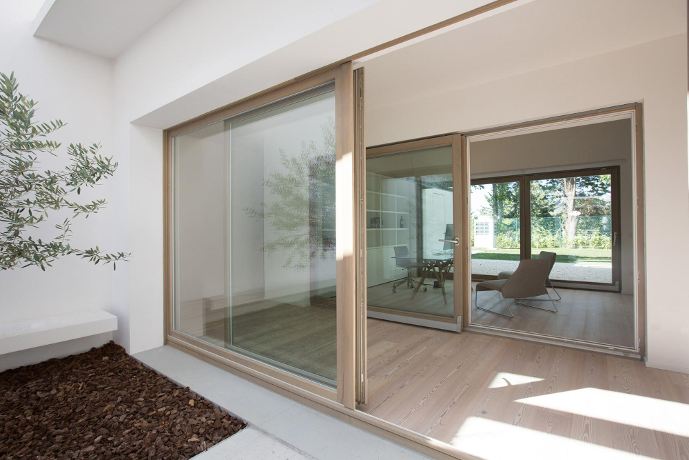 Sliding Doors service