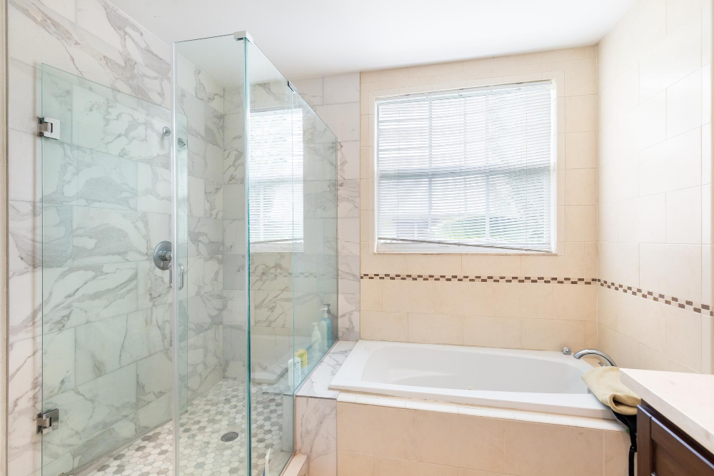 install shower screen​